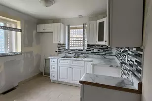 9131 S Parnell Ave, Chicago, IL 60620 - Photo 5