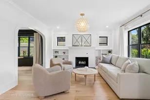 1473 Edgewood Ln, Winnetka, IL 60093 - Photo 3