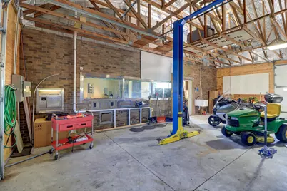 1400 N Galena Avenue, Dixon, IL 61021 - Photo 5