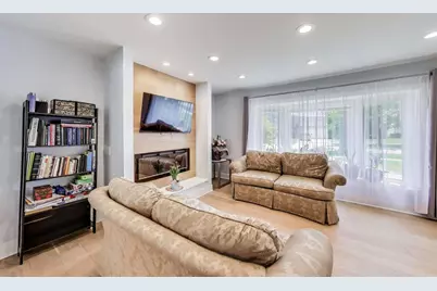 1394 Carol Lane, Des Plaines, IL 60018 - Photo 5