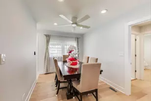 1394 Carol Ln, Des Plaines, IL 60018 - Photo 7