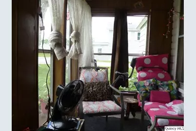 105 W 3rd Avenue, La Harpe, IL 61450 - Photo 5