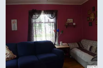 105 W 3rd Avenue, La Harpe, IL 61450 - Photo 11