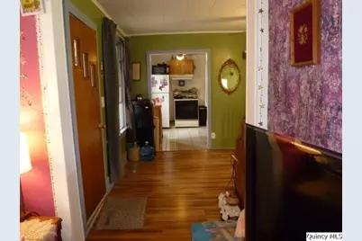 105 W 3rd Avenue, La Harpe, IL 61450 - Photo 15