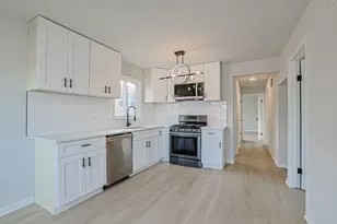 371 Bensley Ave, Calumet City, IL 60409 - Photo 9