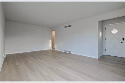 371 Bensley Avenue, Calumet City, IL 60409 - Photo 13