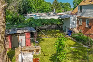 2910 E 138th Pl, Burnham, IL 60633 - Photo 7