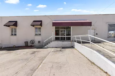 3929 Broadway, Rockford, IL 61108 - Photo 11