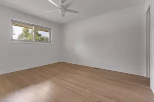 301 Lance Dr, Des Plaines, IL 60016 - Photo 15