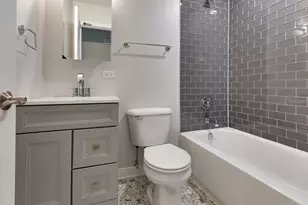 301 Lance Dr, Des Plaines, IL 60016 - Photo 17