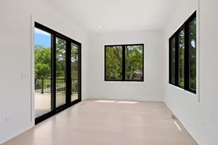 11901 Heritage Dr, Burr Ridge, IL 60527 - Photo 11