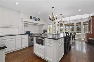 1300 Hackberry Ln, Winnetka, IL 60093 - Photo 9