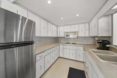 1515 N River Road, McHenry, IL 60051 - Photo 21