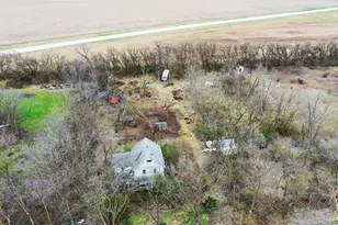 109 W South Park St, Thawville, IL 60968 - Photo 5