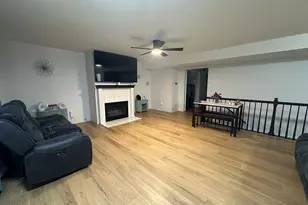 311 S Towanda Ave, Normal, IL 61761 - Photo 3