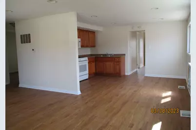 4215 W 87th Street, Hometown, IL 60456 - Photo 3