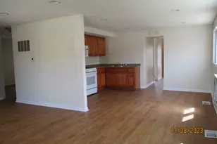 4215 W 87th St, Hometown, IL 60456 - Photo 3