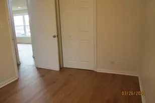 4215 W 87th St, Hometown, IL 60456 - Photo 9