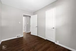 963 Campbell St, Joliet, IL 60435 - Photo 9