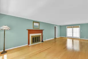 1202 Foothill Dr, Champaign, IL 61821 - Photo 7