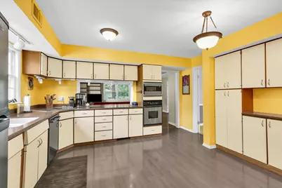 1202 Foothill Drive, Champaign, IL 61821 - Photo 11