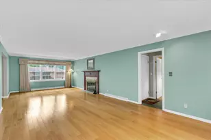 1202 Foothill Dr, Champaign, IL 61821 - Photo 9