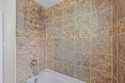 808 W William Street, Monticello, IL 61856 - Photo 17