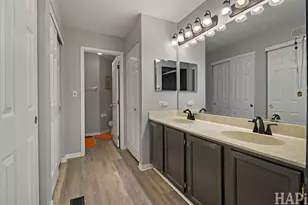 902 Huntington Dr, Elk Grove Village, IL 60007 - Photo 21