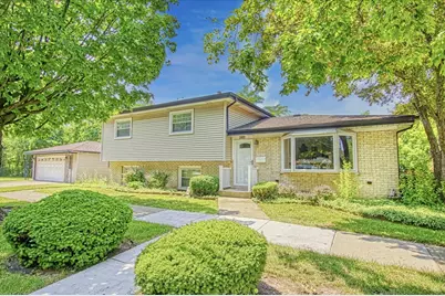 4034 Denley Avenue, Schiller Park, IL 60176 - Photo 1