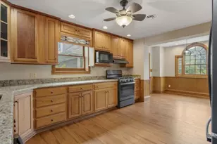 190 Grove Ave, Hampshire, IL 60140 - Photo 7