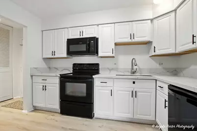 2600 Brookwood Way Drive #305, Rolling Meadows, IL 60008 - Photo 5