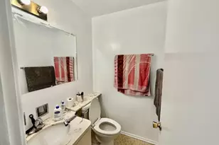 2443 E Brandenberry Ct, Arlington Heights, IL 60004 - Photo 15