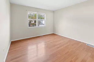 67 Willow Cir, Cary, IL 60013 - Photo 7