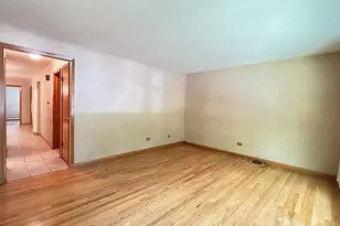 5219 N Bernard St, Chicago, IL 60625 - Photo 3