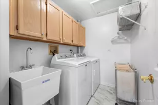 1355 Georgetown Dr, Batavia, IL 60510 - Photo 13