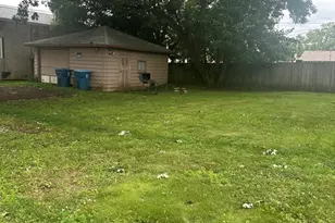 2302 4th St, Peru, IL 61354 - Photo 13