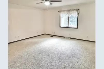 210 Mary Senica Court, Lasalle, IL 61301 - Photo 17