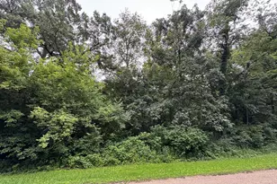 906 Monongahela Dr, Dixon, IL 61021 - Photo 1