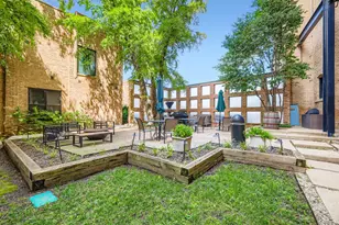 1872 N Clybourn Ave, Chicago, IL 60614 - Photo 23