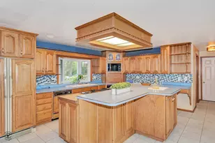 864 Ash Dr, Saint Anne, IL 60964 - Photo 13