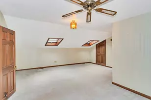 864 Ash Dr, Saint Anne, IL 60964 - Photo 33