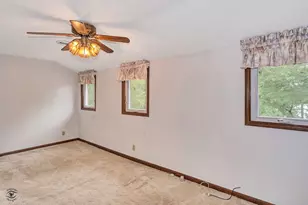 864 Ash Dr, Saint Anne, IL 60964 - Photo 35