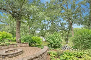 864 Ash Dr, Saint Anne, IL 60964 - Photo 5