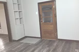 309 N Market St, Hoopeston, IL 60942 - Photo 5