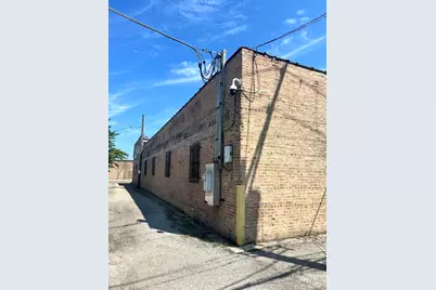 1626 N Kilbourn Avenue, Chicago, IL 60639 - Photo 5