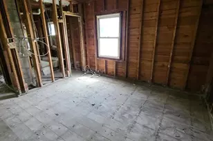 147 W 150th St, Harvey, IL 60426 - Photo 5