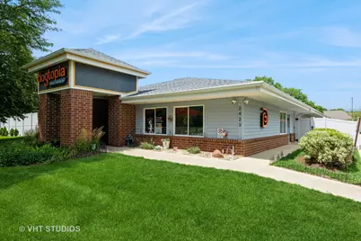 2423 Fargo Boulevard, Geneva, IL 60134 - Photo 3