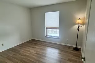 450 W Downer Pl, Aurora, IL 60506 - Photo 7