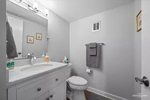 450 W Downer Pl, Aurora, IL 60506 - Photo 9