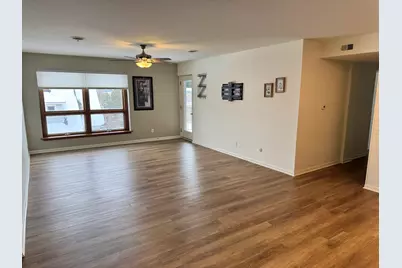 450 W Downer Place #4C, Aurora, IL 60506 - Photo 5